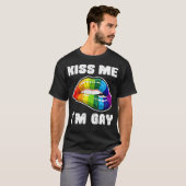 Kiss me Im gay LGBTQ Regenbogenlips _1 T-Shirt (Vorne ganz)