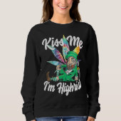 Kiss Me I'm Highrish St Patricks Day Weed Stoner Sweatshirt (Vorderseite)