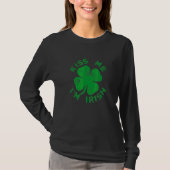 Kiss Me I'm Irish Funny Saint Patrick Day Womens T-Shirt (Vorderseite)