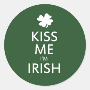 Kiss me Im Irish Runder Aufkleber