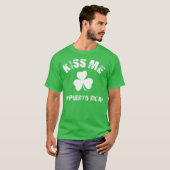 Kiss Me Im Puerto Rican St Patricks Day Clover T-Shirt (Vorne ganz)