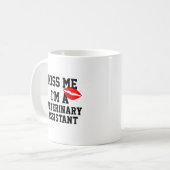 Kiss Me Im Veterinary Assistant Tasse (Vorderseite Links)