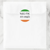 KISS MIR, ICH BIN IRISH RUNDER AUFKLEBER (Tasche)