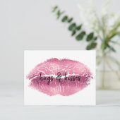 Kiss Pink Lips personalisiertes Zitat Postkarte (Stehend Vorderseite)