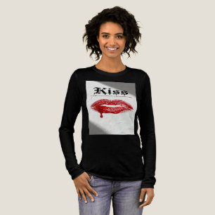 Kiss Red Lips Gothic Typography Langarm T-Shirt Tri-Blend Shirt