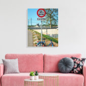 Kiss & Ride Leinwanddruck (Insitu (Wohnzimmer))