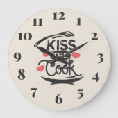 Kiss the Cook Große Wanduhr (Vorderseite)