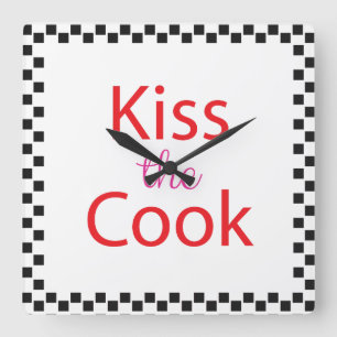 Kiss The Cook Quadratische Wanduhr