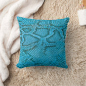 Kissen mit blauem Schlangenmuster (Decke)