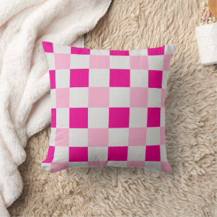 Kissen mit weißem und rosa Kachelbrettmuster