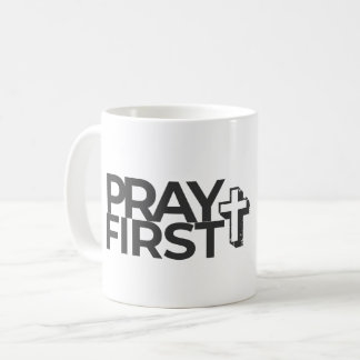 Kissen mit Zitat 'Bete zuerst' für Zuhause und Woh Kaffeetasse