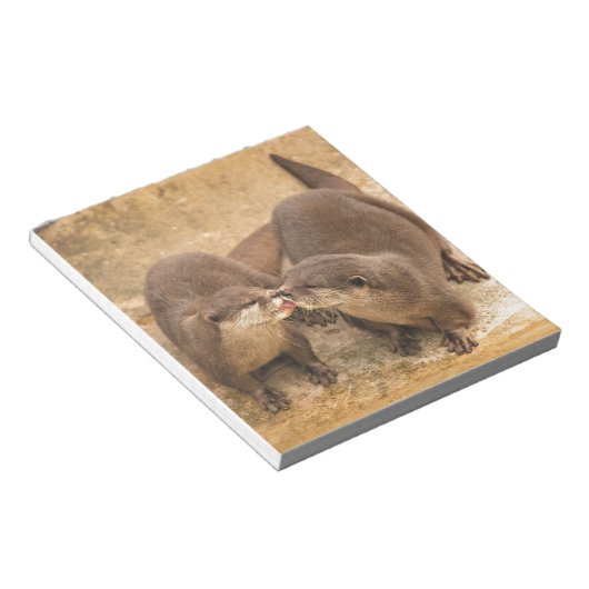 Kissing Otters Notizblock (angewinkelt)