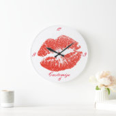 Kissing Red lips Thunder_Cove Große Wanduhr (Zuhause)