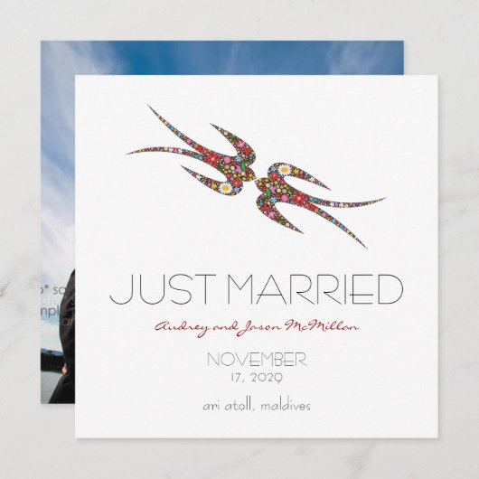 Kissing Swallows & Spring Flowers Foto Wedding Ankündigung (Vorne/Hinten)