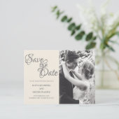 Kissing Wedding Couple in Monochrome Ankündigungspostkarte (Stehend Vorderseite)