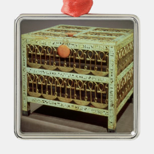 Kiste vom Fiskus des Grabs von Silbernes Ornament