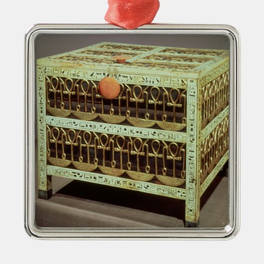 Kiste vom Fiskus des Grabs von Silbernes Ornament (Vorne)