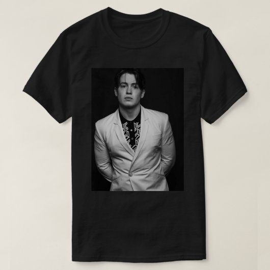 Kit Connor , Geschenk für Freund , Kit Connor Lov T-Shirt (Design vorne)