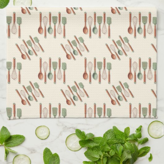 kitchen utensils spatulas whisks and spoons geschirrtuch (Gefaltet)