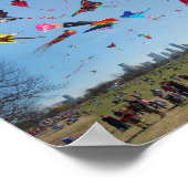 Kites Kites im Himmel Poster (Ecke)
