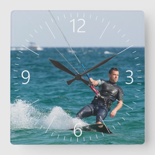 Kitesurfen Quadratische Wanduhr (Vorderseite)