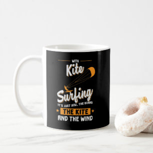 Kitesurfing mit Board und Wind Kaffeetasse