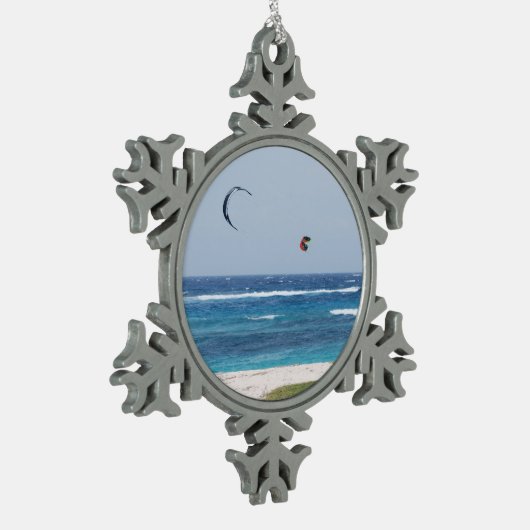 Kitesurfing Schneeflocken Zinn-Ornament (Links)