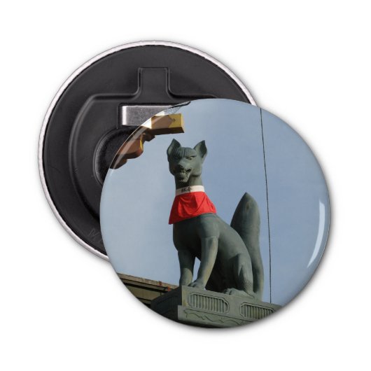 Kitsune キ ネ (Fox) mit Jewel in Mouth Flaschenöffner (Vorderseite)