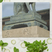 Kitsune キ ネ (Fox) mit Key in Mouth Geschirrtuch (Gefaltet)