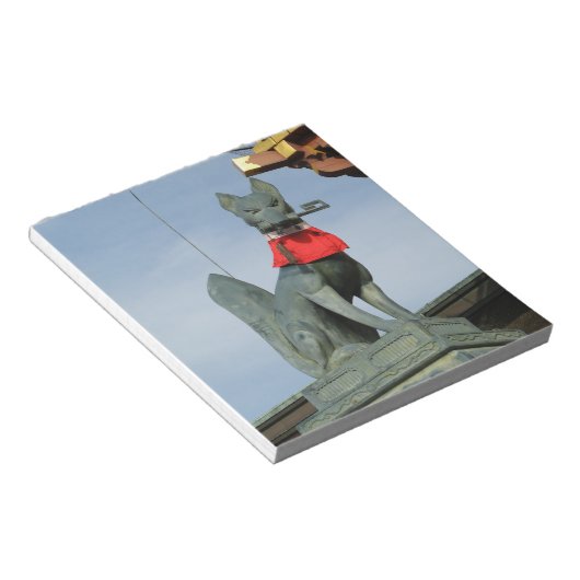 Kitsune キ ネ (Fox) mit Key in Mouth Notizblock (angewinkelt)