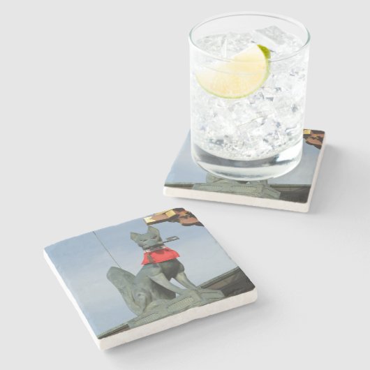 Kitsune キ ネ (Fox) mit Key in Mouth Steinuntersetzer (Seitenansicht)