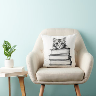 Kitten auf Büchern monochromatisch Kissen