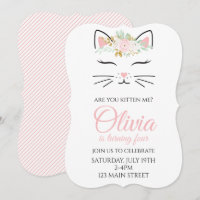 Kitten Birthday Einladung mit blumengeschmücktem G