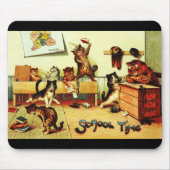 Kitten Classroom Chaos Louis Wain Mousepad (Vorne)