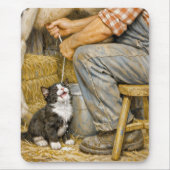 Kitten Drinking Cow Milk Mousepad (Vorne)
