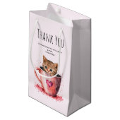 Kitten in einem Teacup mit Herz-Party Vielen Dank Kleine Geschenktüte (Vorderseite Schrägansicht)
