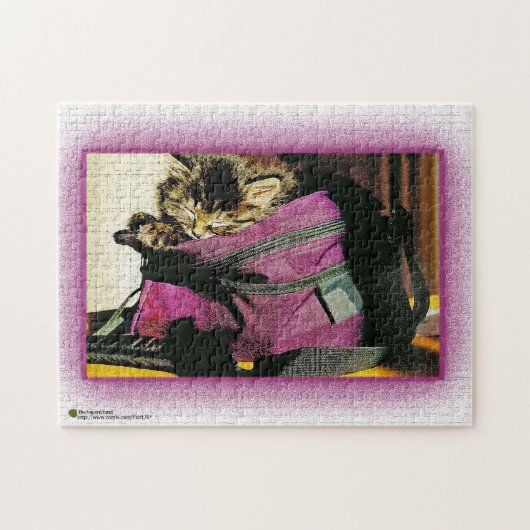 Kitten in einer Burgunder-Portion schlafen Puzzle (Horizontal)