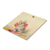 Kitten mit einem roten Band Fliese (Seite)