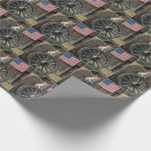 Kitten On an Old Wagon Wheel Geschenkpapier (Ecke)