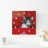 Kitten Peeking Quadratische Wanduhr (Zuhause)