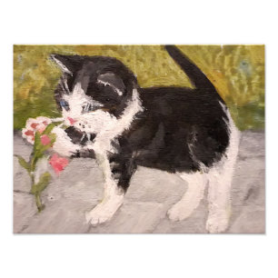 Kitten Playing mit rosa Blume Fotodruck