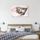 Kitten Sleeping on Towel Leinwanddruck (Insitu (Schlafzimmer))