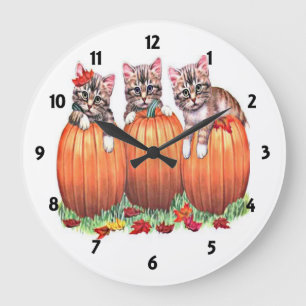 Kittens on Pumpkins Wall Clock Große Wanduhr