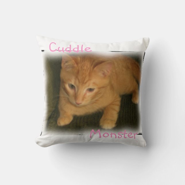 Kitty 'Cuddle Monster' Kissen (Vorderseite)