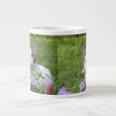 Kitty in den Blume Jumbo Tasse (Vorderseite)