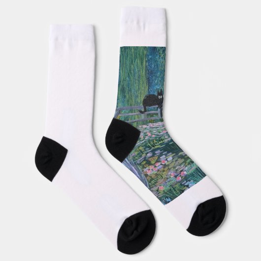 Kitty in Monet Socken (Rechts)