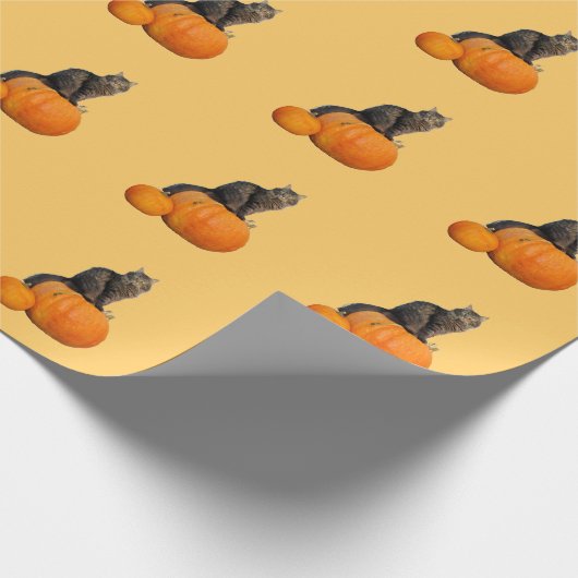 Kitty on a Pumpkin Geschenkpapier (Ecke)