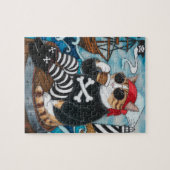 Kitty Pirate in fuzzy schwarzen Pullover mit einem Puzzle (Horizontal)