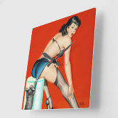 Kitty Puls Button hoch Quadratische Wanduhr (Winkel)