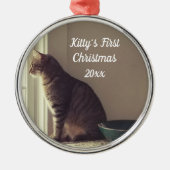 Kitty's erste Weihnachten Ornament Aus Metall (Vorne)